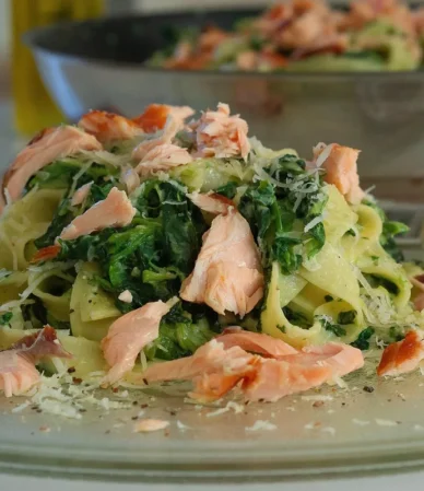 Pasta with flaked salmon, spinach and Parmesan, the kind of quick dinner these canned salmon recipes make
