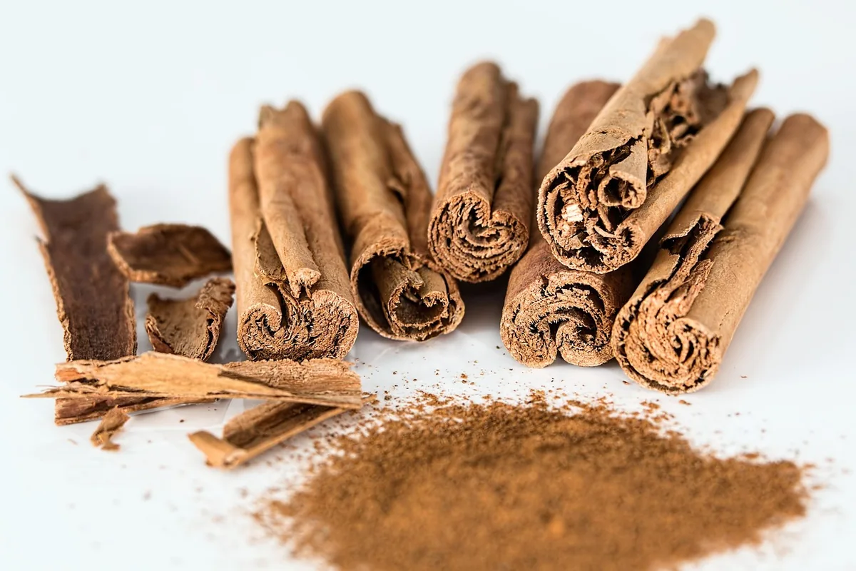 Cinnamon sticks and ground cinnamon, the main spice in a Southern spice cake